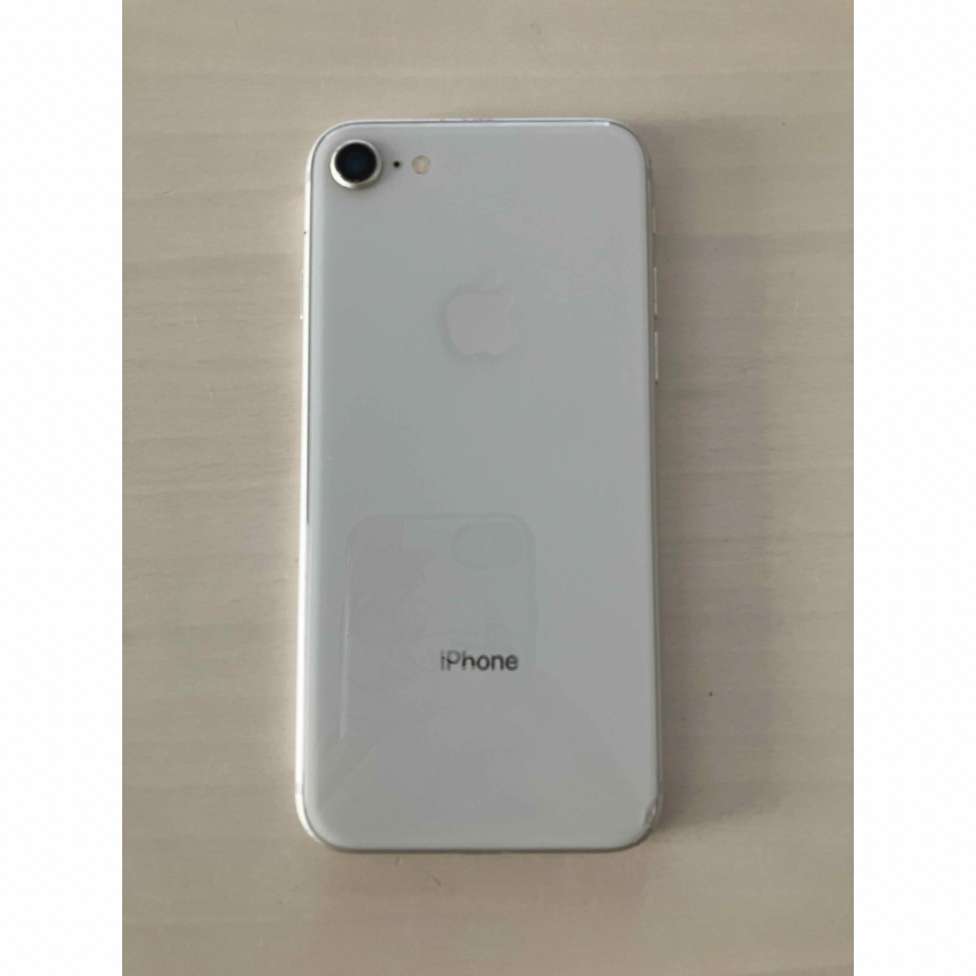 Apple(アップル)のiPhone8(64GB) スマホ/家電/カメラのスマートフォン/携帯電話(スマートフォン本体)の商品写真
