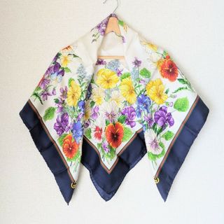 Gucci - Vintage グッチ GUCCI シルクスカーフ 大判 花柄 86×83の通販