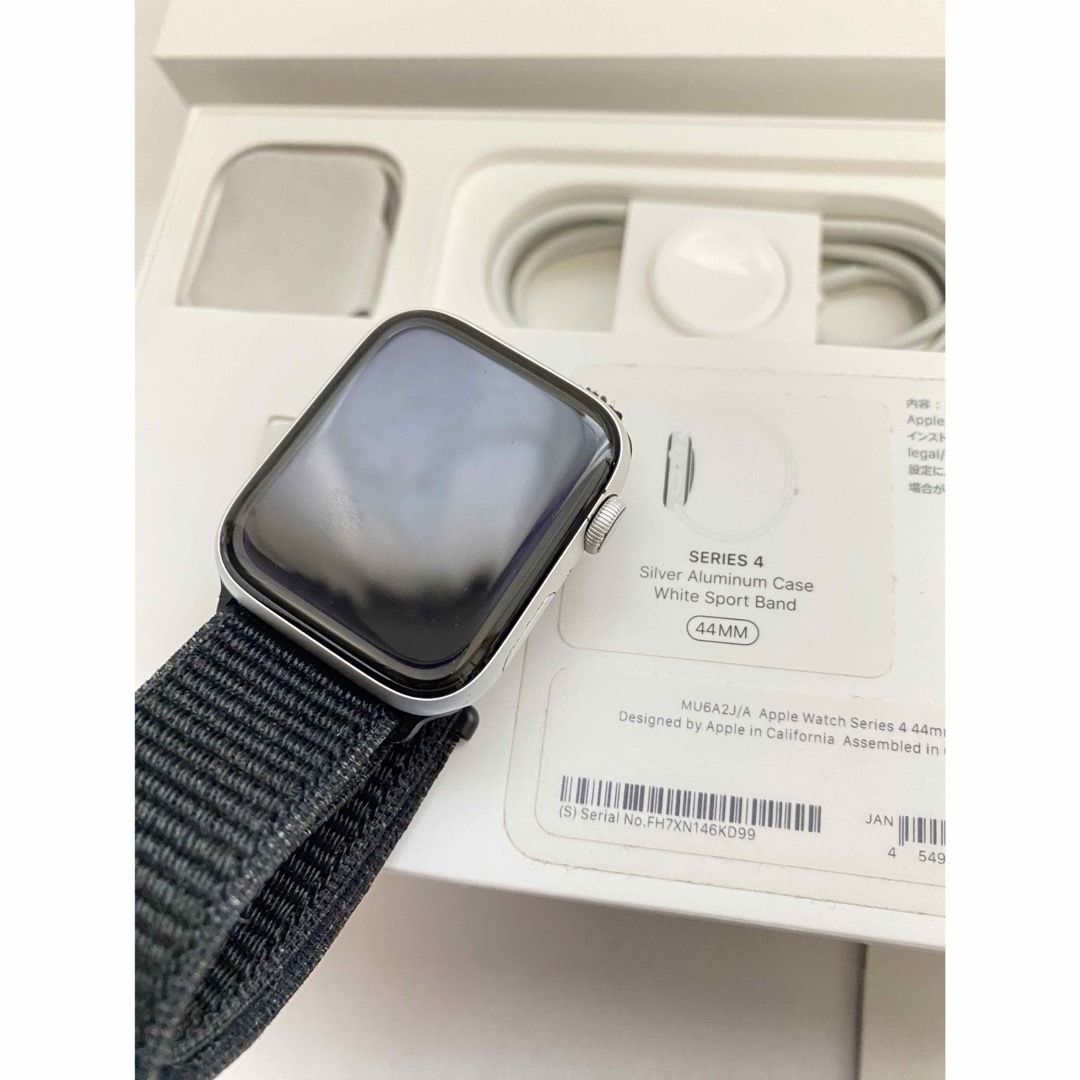 Apple Watch(アップルウォッチ)のApple watch series 4 GPS 44ミリ アップルウォッチ！ スマホ/家電/カメラのスマートフォン/携帯電話(その他)の商品写真