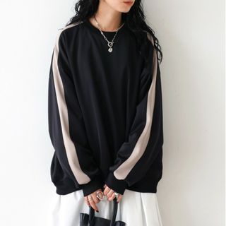 新品　タグ付き\nアンティカ　\nantiqua\nバックジップスウェット