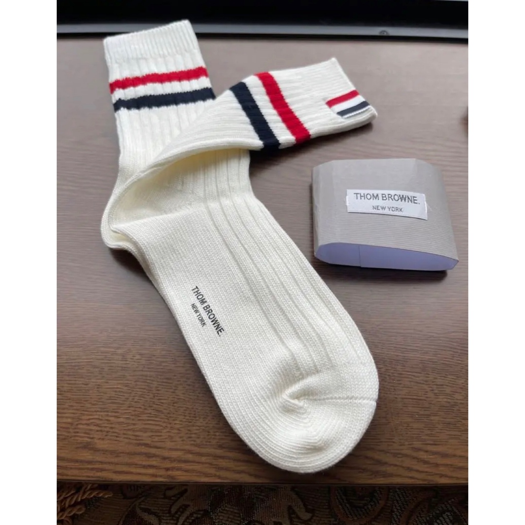 新品　トリコロールタグ　ハイソックス　Thom Browne 靴下　レッグウェア