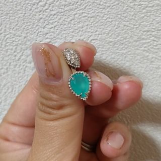 しずくピアス　ピアス　アクアプレーズ　セルパンボエム(ピアス)