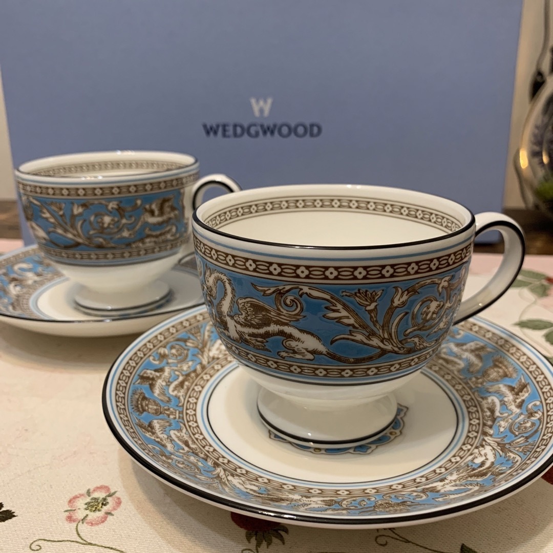 ピーターラビット　wedgwood カップ&ソーサー　デザート、ケーキ皿2枚