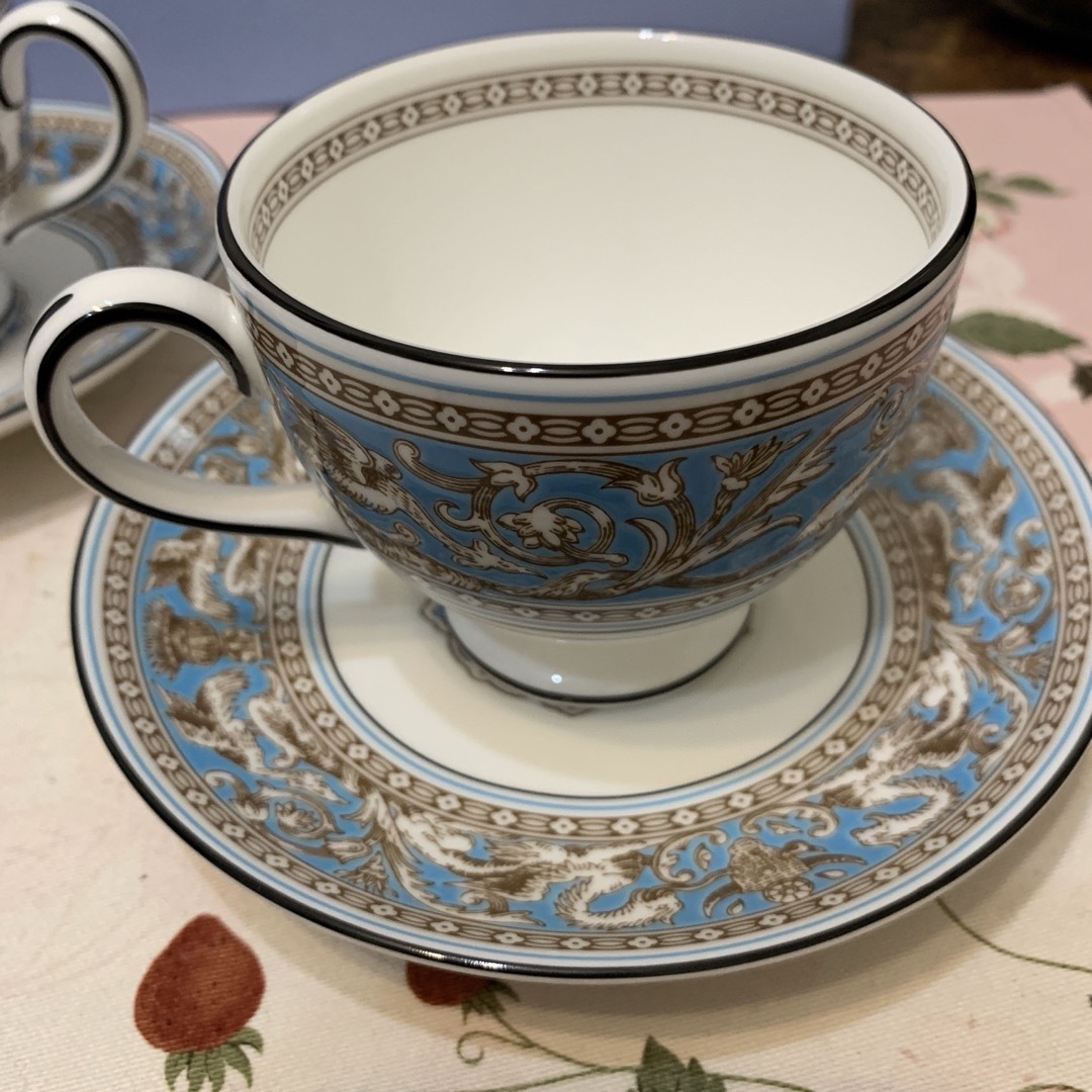 ピーターラビット　wedgwood カップ&ソーサー　デザート、ケーキ皿2枚