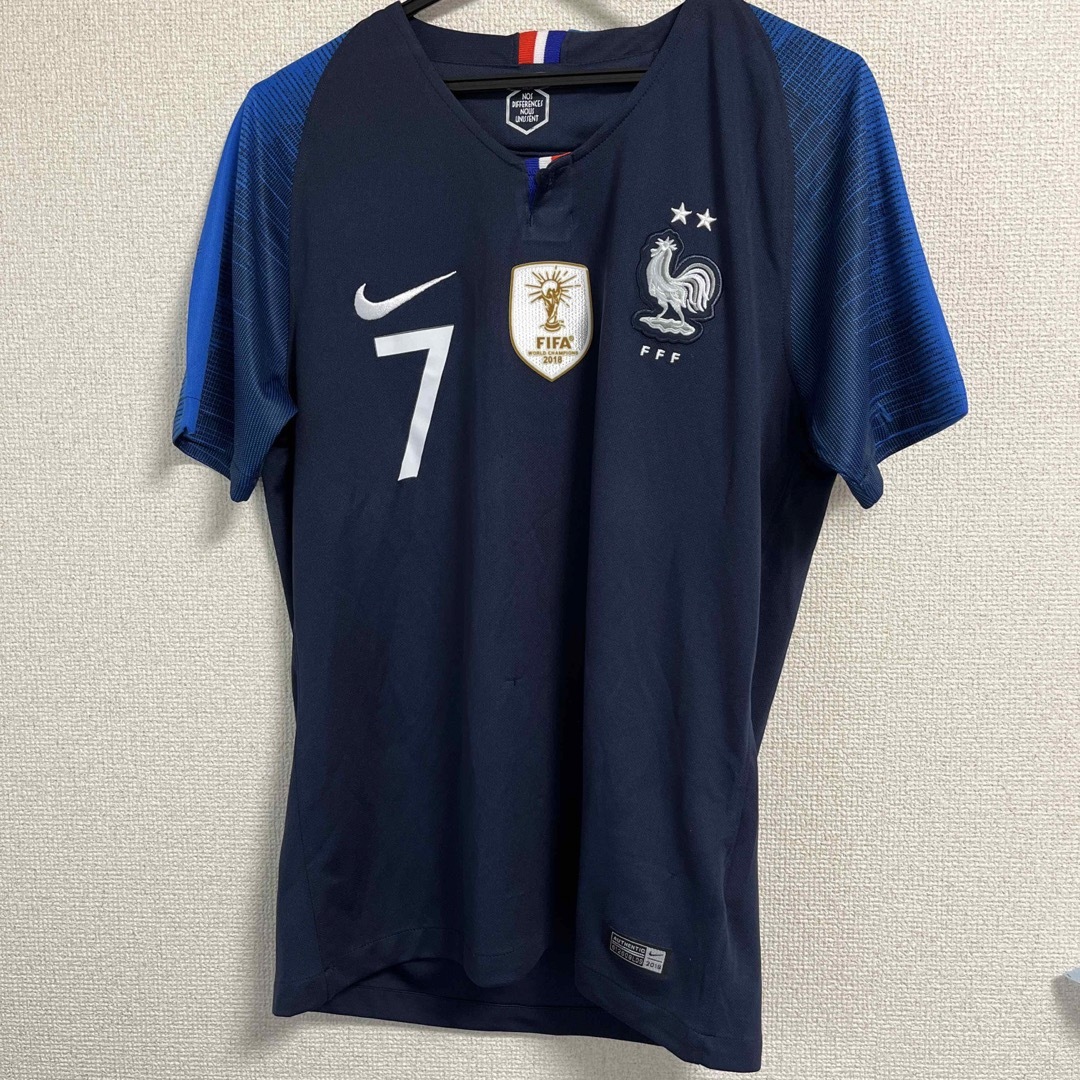 NIKE(ナイキ)のユニフォーム ナイキ　サッカーフランス代表　グリーズマン スポーツ/アウトドアのサッカー/フットサル(ウェア)の商品写真