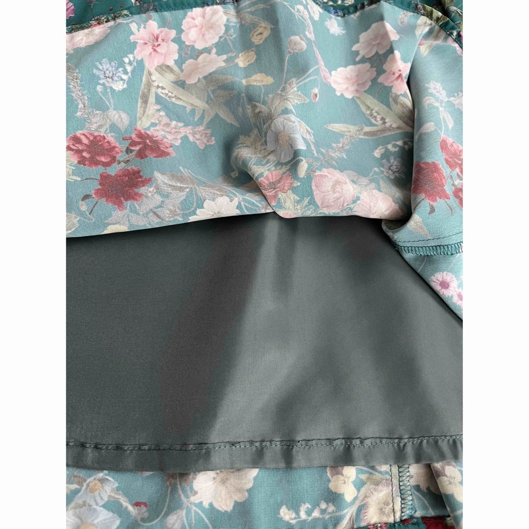 NOISE MAKER(ノイズメーカー)のTRUNO by NOISE MAKER　ボタニカル花柄スカート（エメラルド） レディースのスカート(ロングスカート)の商品写真