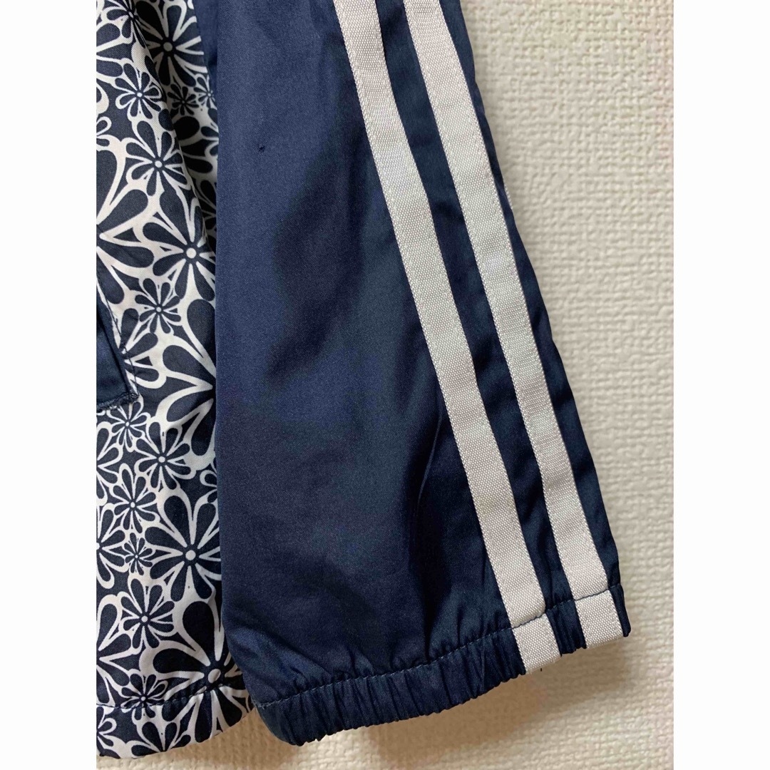 adidas(アディダス)のアディダス　ウィンドブレーカー　１３０cm キッズ/ベビー/マタニティのキッズ服女の子用(90cm~)(ジャケット/上着)の商品写真