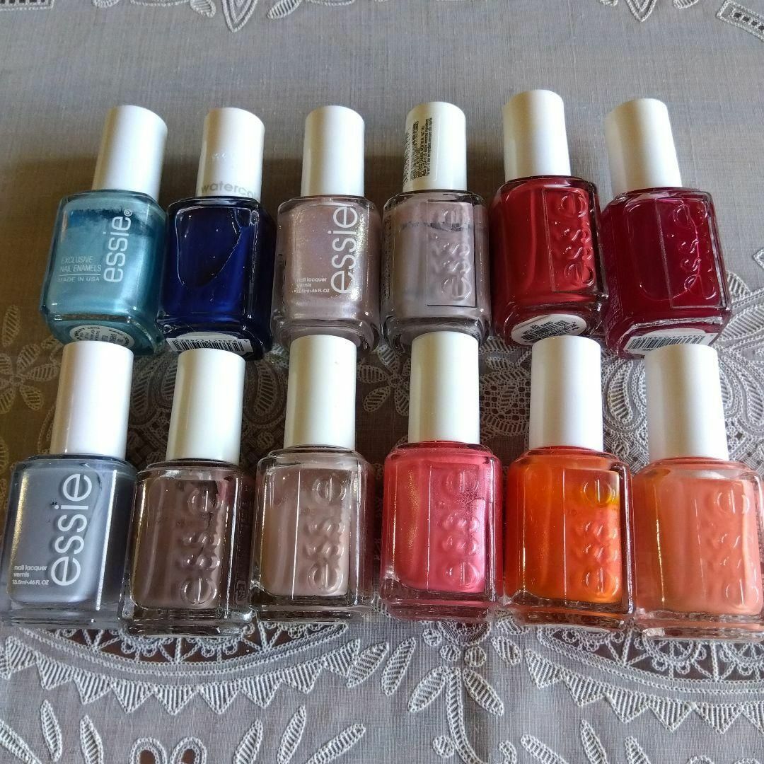 Essie(エッシー)のessie　エッシーネイルマニキュア12本セット コスメ/美容のネイル(マニキュア)の商品写真