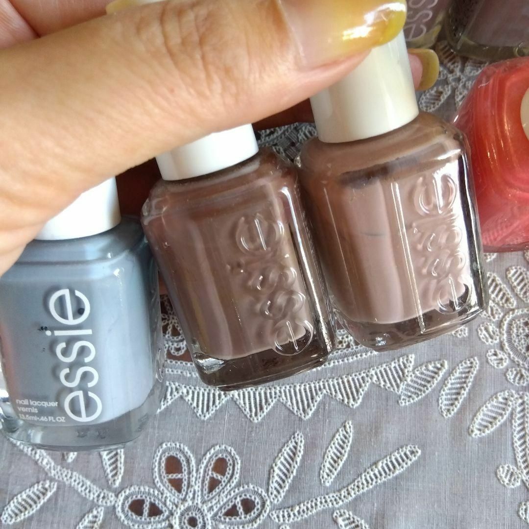 Essie(エッシー)のessie　エッシーネイルマニキュア12本セット コスメ/美容のネイル(マニキュア)の商品写真