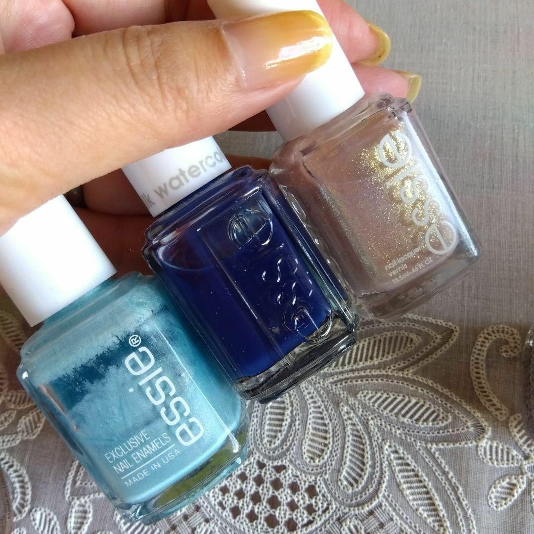 Essie(エッシー)のessie　エッシーネイルマニキュア12本セット コスメ/美容のネイル(マニキュア)の商品写真