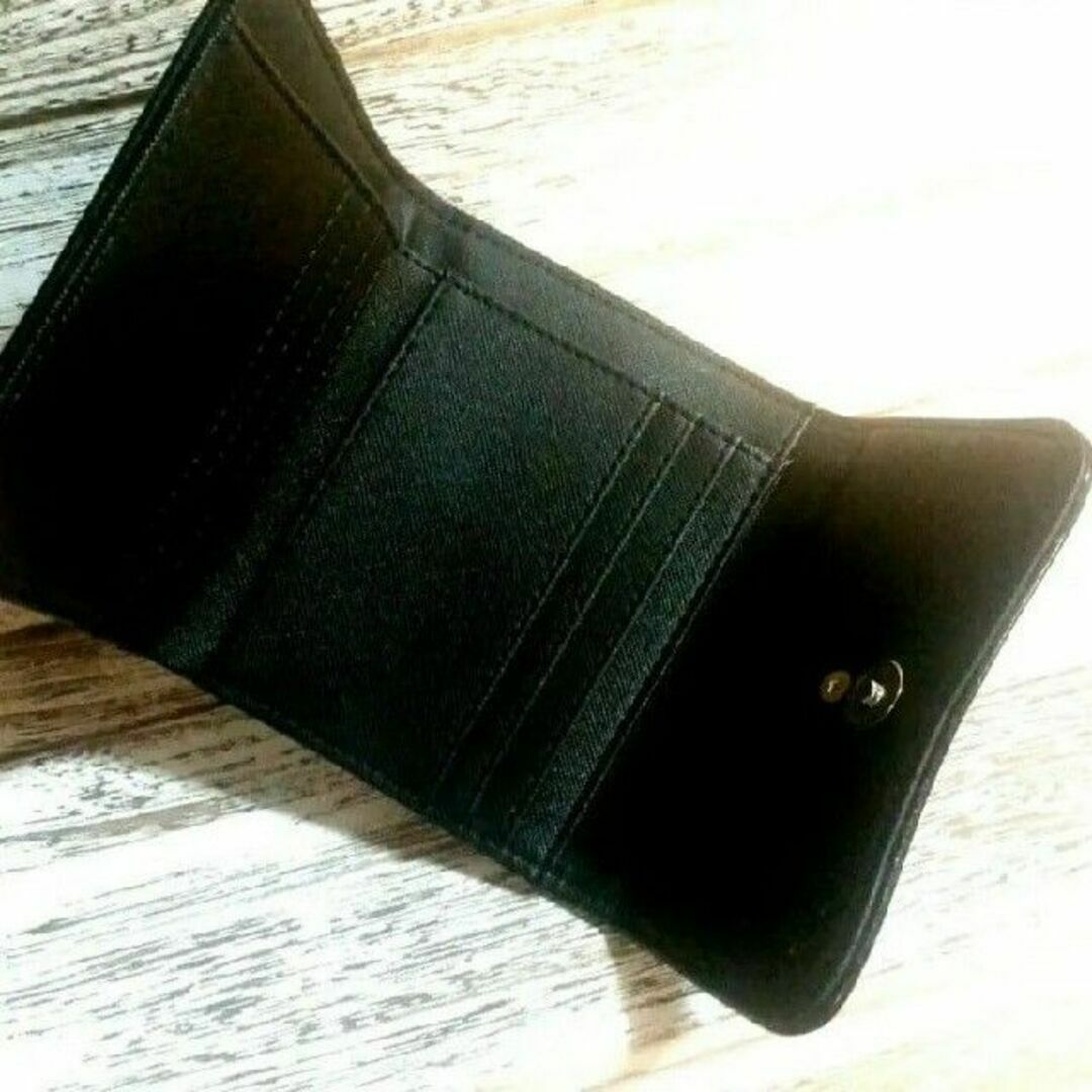 新品 送料込み 大人気 クラフトレザー二つ折り財布 ブラック メンズのファッション小物(折り財布)の商品写真