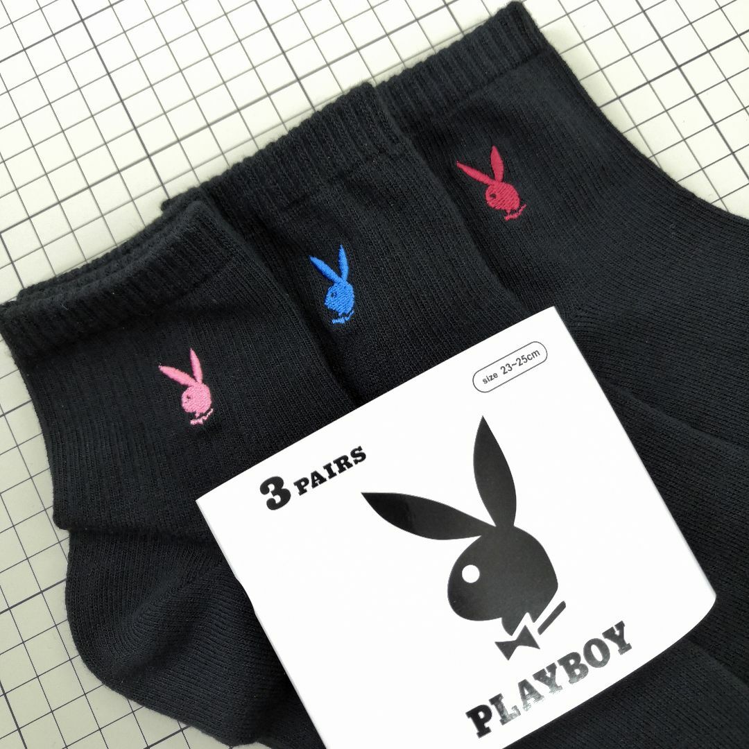 PLAYBOY(プレイボーイ)の★新品★ プレイボーイ ワンポイント刺繍 クォーター丈 ソックス黒 3足組 レディースのレッグウェア(ソックス)の商品写真