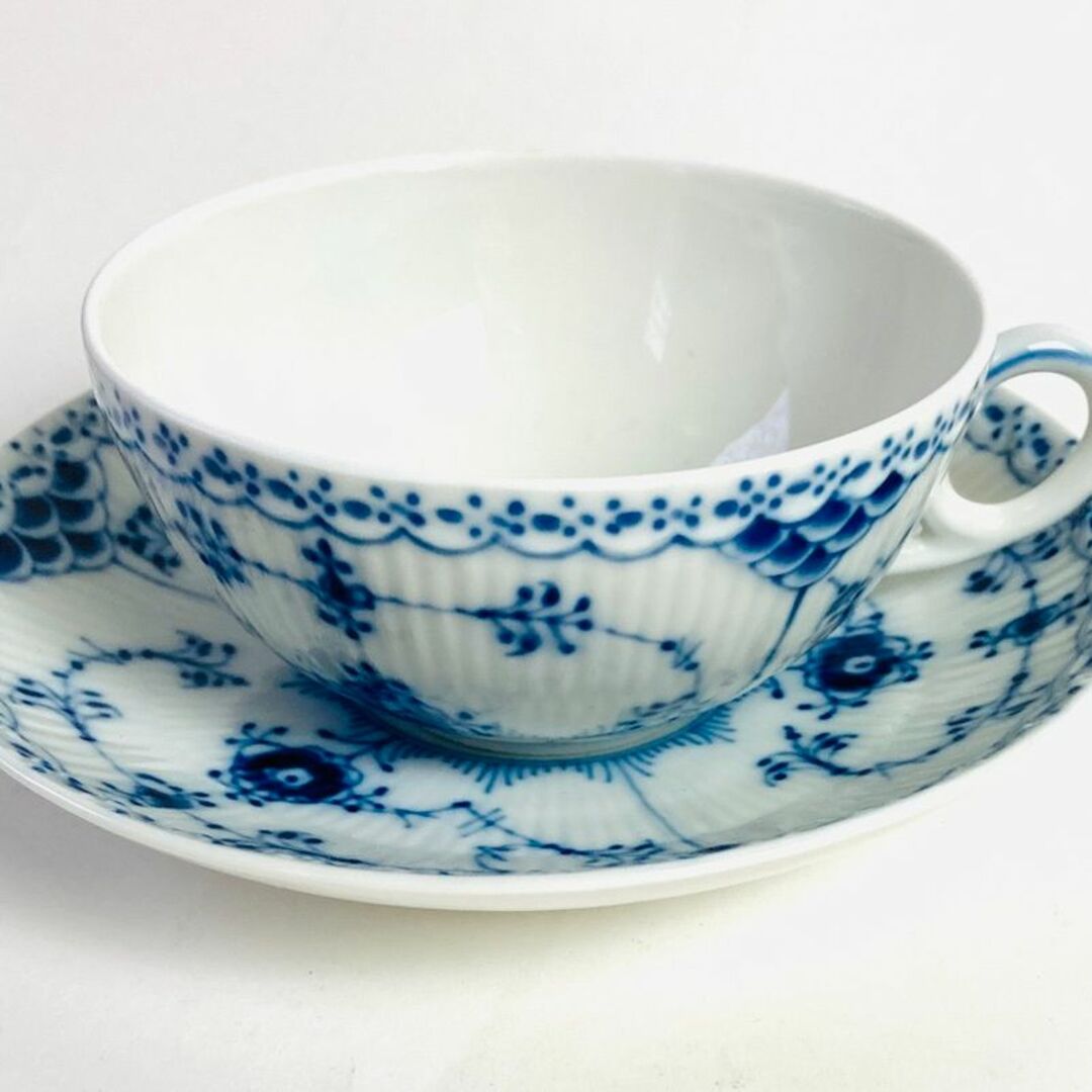ROYAL COPENHAGEN ロイヤルコペンハーゲン ブルーフルーテッドハーフ