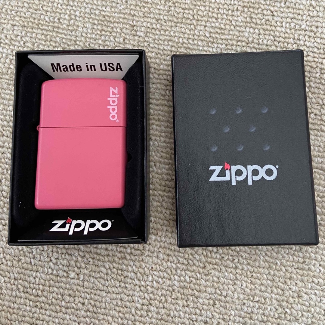 ZIPPO(ジッポー)のzippoピンクマットカラーロゴ入り メンズのファッション小物(タバコグッズ)の商品写真