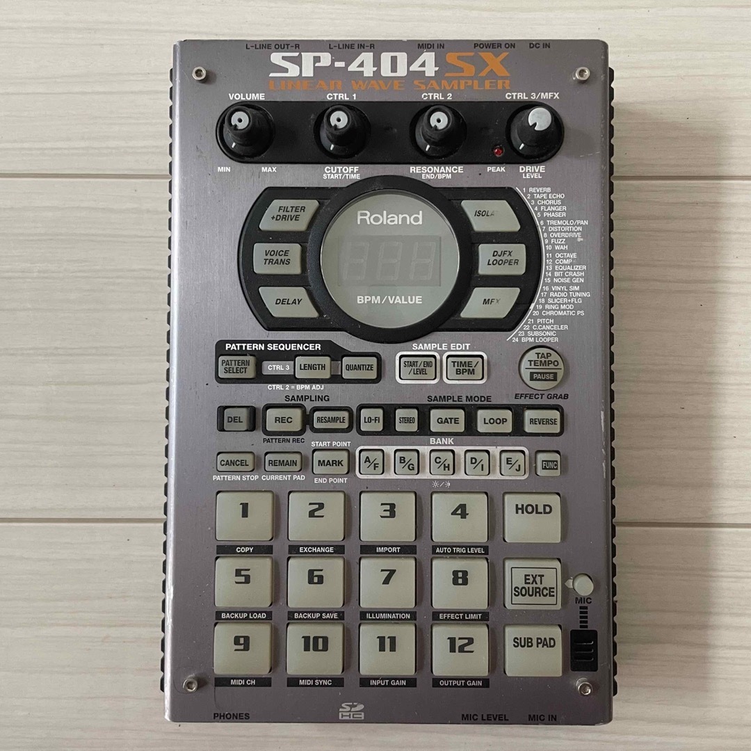 SP404sx Roland サンプラー 1