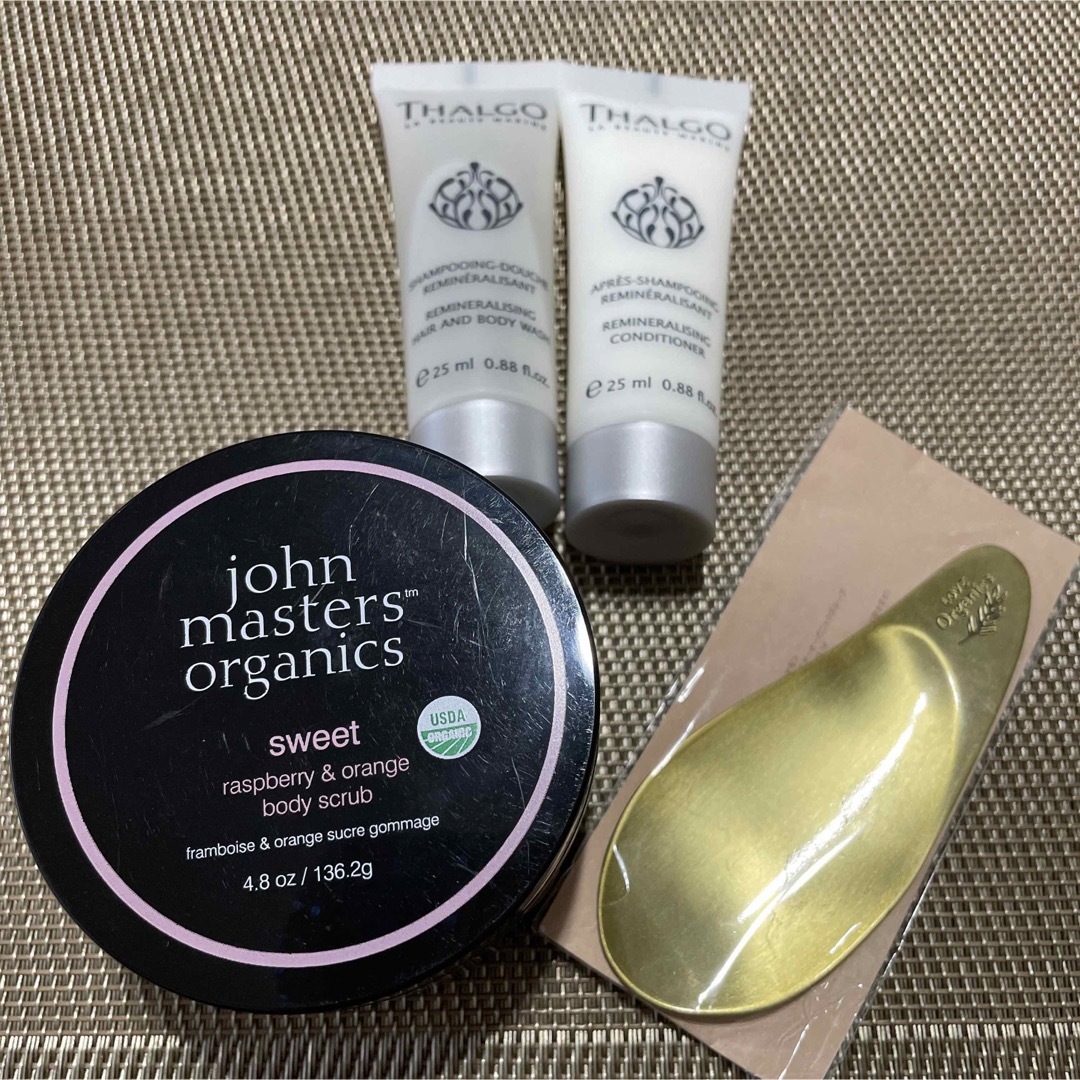 John Masters Organics(ジョンマスターオーガニック)の新品ジョンマスタースクラブ、シャンプーセット コスメ/美容のボディケア(ボディスクラブ)の商品写真