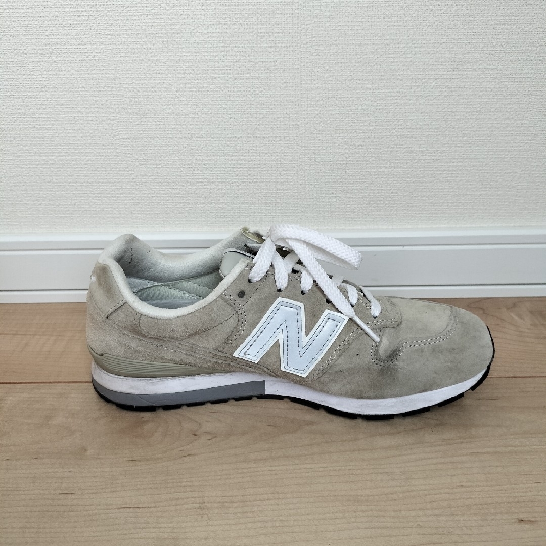 New Balance(ニューバランス)のNew Balance　996  オールレザー　スエード　23.5　グレー系 レディースの靴/シューズ(スニーカー)の商品写真