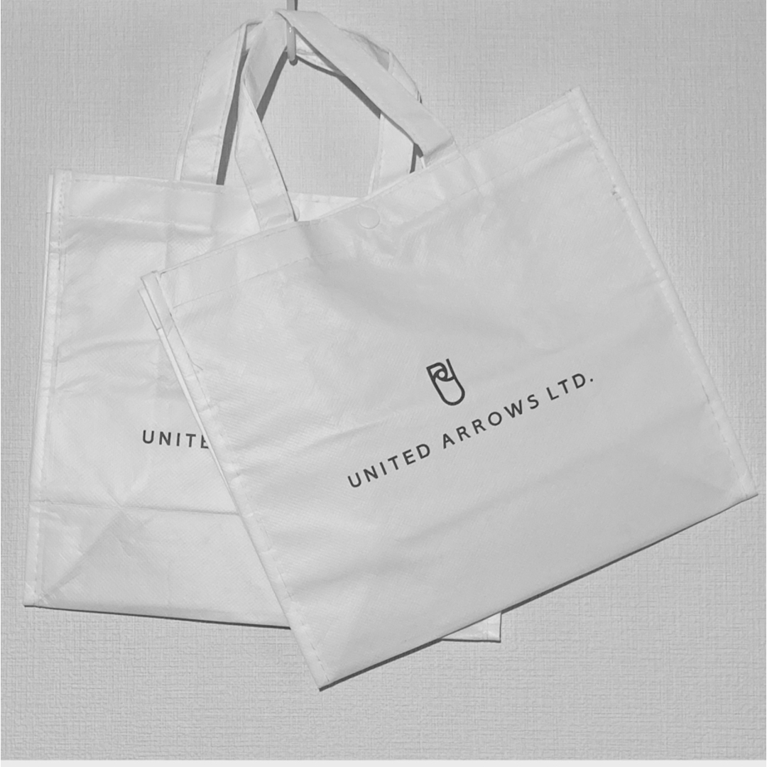 UNITED ARROWS(ユナイテッドアローズ)のUNITED ARROWS ショッパー ２枚 レディースのバッグ(ショップ袋)の商品写真