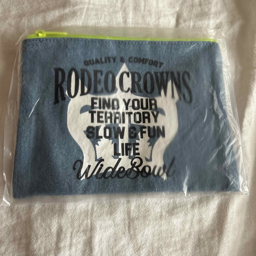 RODEO CROWNS WIDE BOWL(ロデオクラウンズワイドボウル)のロデオ ★ 0528 DENIMポーチ レディースのファッション小物(ポーチ)の商品写真