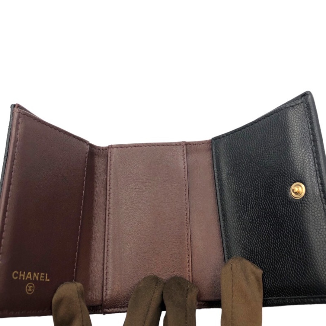 CHANEL(シャネル)の　シャネル CHANEL スモールフラップ ウォレット AP0230 ブラック ゴールド金具 キャビアスキン レディース 三つ折り財布 レディースのファッション小物(財布)の商品写真