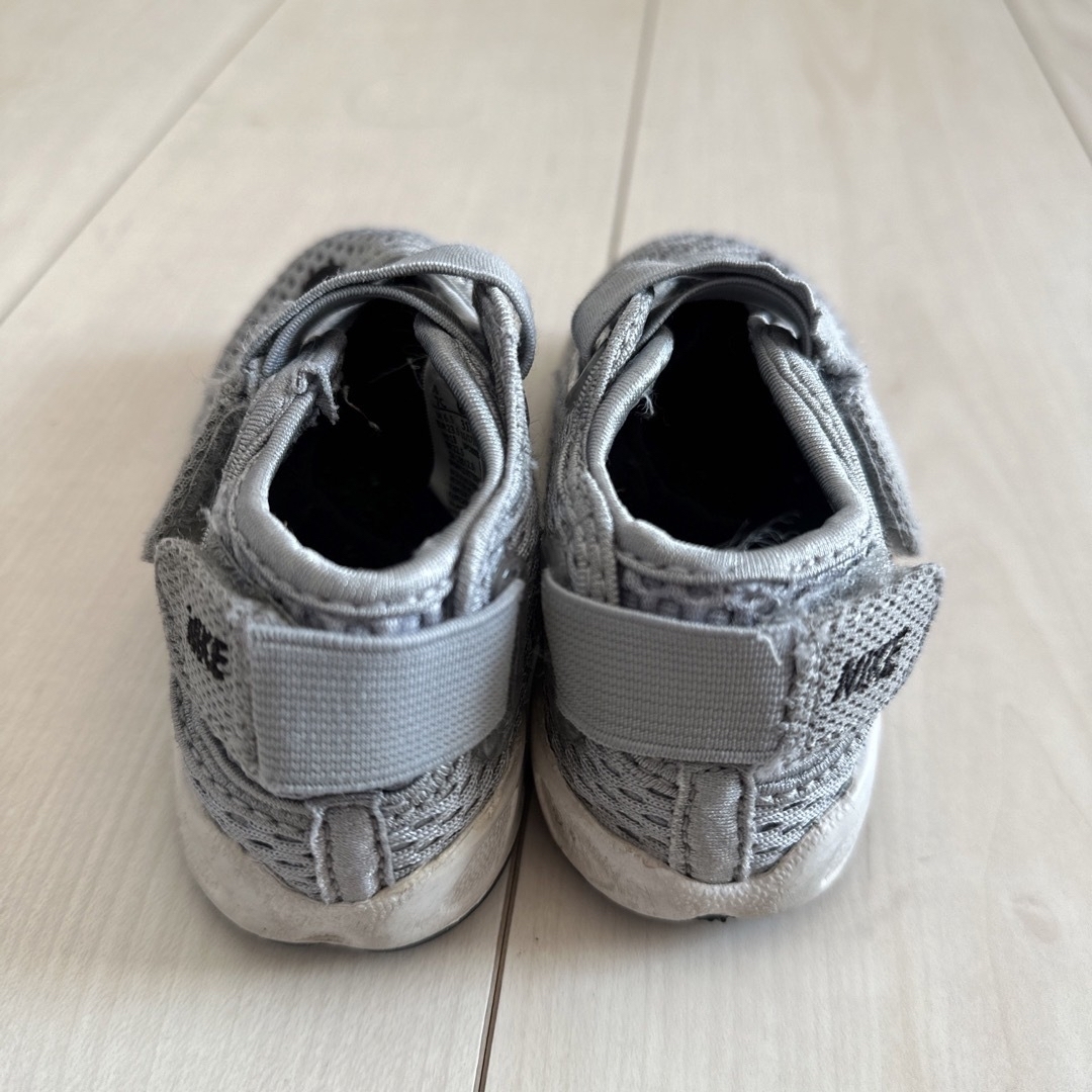 NIKE(ナイキ)のNIKE キッズ　リフト キッズ/ベビー/マタニティのベビー靴/シューズ(~14cm)(スニーカー)の商品写真