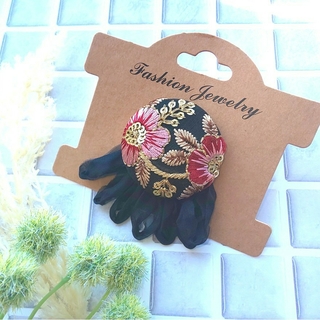 黒とピンクの花模様インド刺繍リボンのくるみボタンポニーフック(ヘアアクセサリー)