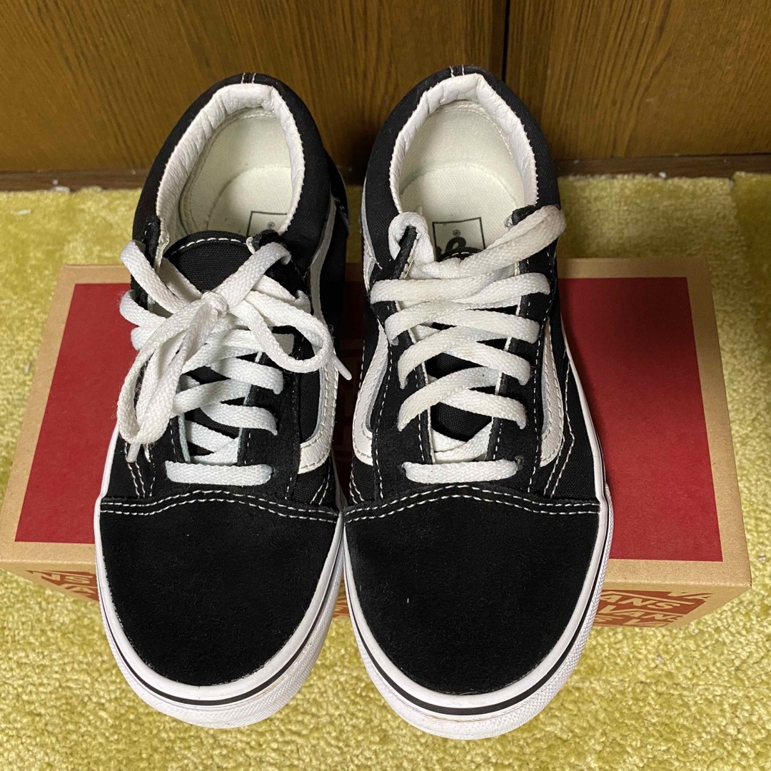 VANS(ヴァンズ)のオールドスクール ブラックホワイト キッズ/ベビー/マタニティのキッズ靴/シューズ(15cm~)(スニーカー)の商品写真