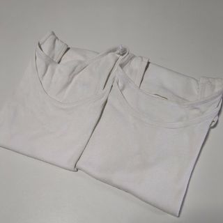 ユニクロ(UNIQLO)の130サイズ　タンクトップ　２枚セット　ユニクロ　キッズ　白　肌着　タンク(Tシャツ/カットソー)