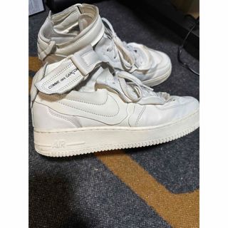 コムデギャルソンオムプリュス(COMME des GARCONS HOMME PLUS)のCOMME des GARCONS × NIKE AIR FORCE 1 MID(スニーカー)