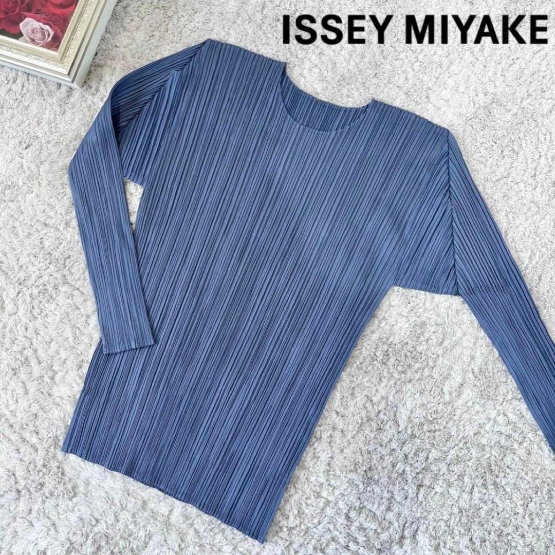 美品】イッセイミヤケ プリーツ クルーネックカットソー ブルー Lサイズ-
