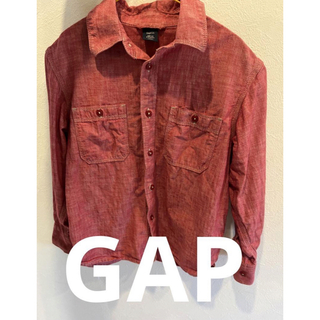 ギャップキッズ(GAP Kids)のGAP kids ギャップ　キッズ　男の子　女の子　シャツ　赤シャツ　130(ブラウス)
