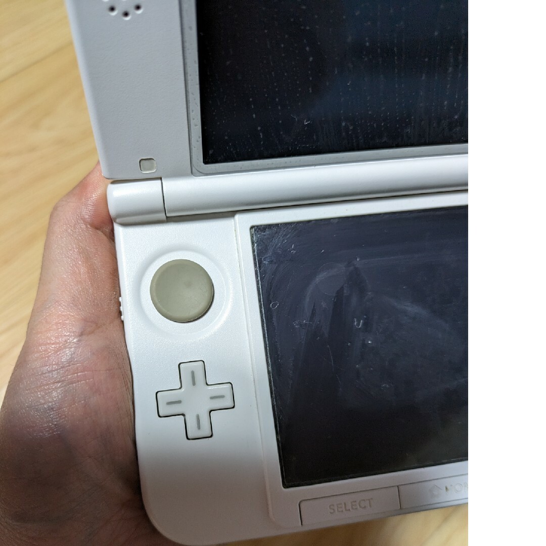 ニンテンドー3DS(ニンテンドー3DS)のNintendo 3DS  LL 本体ピンク/ホワイト エンタメ/ホビーのゲームソフト/ゲーム機本体(携帯用ゲーム機本体)の商品写真