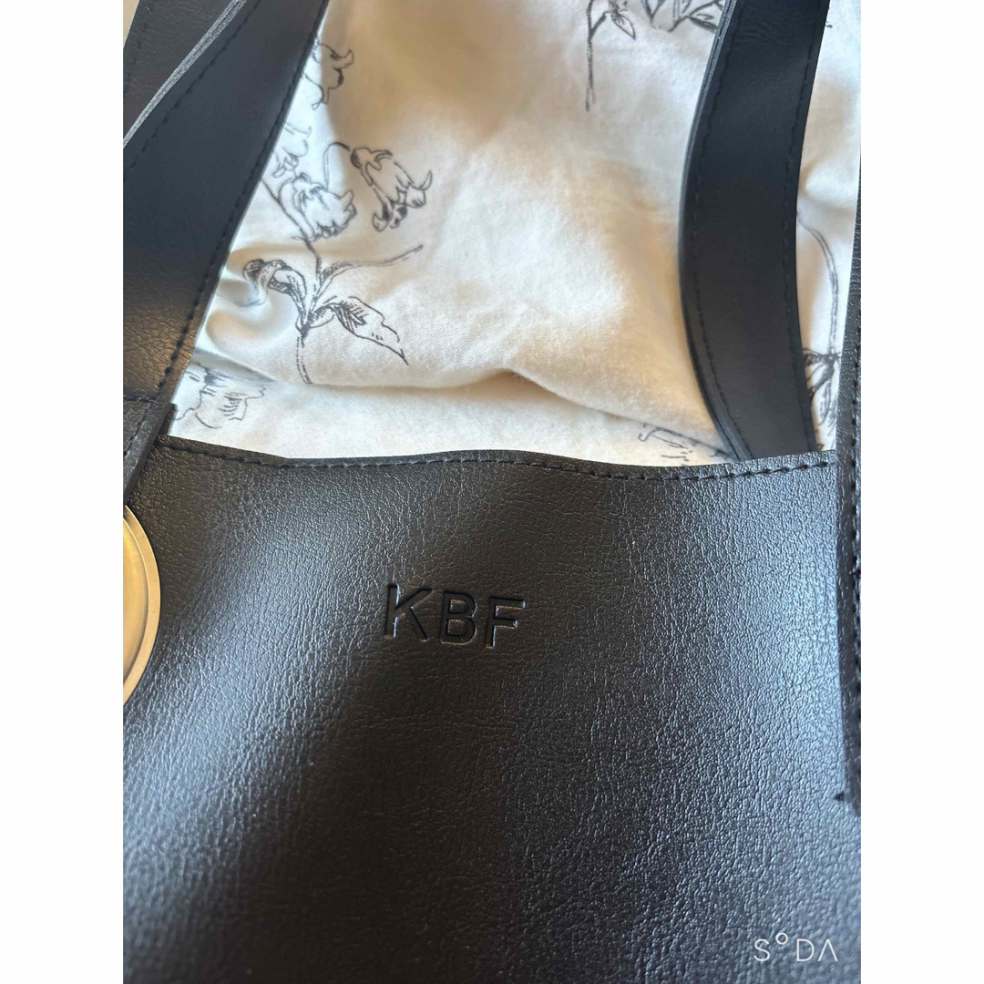 KBF(ケービーエフ)のKBF 肩掛けバック レディースのバッグ(ショルダーバッグ)の商品写真