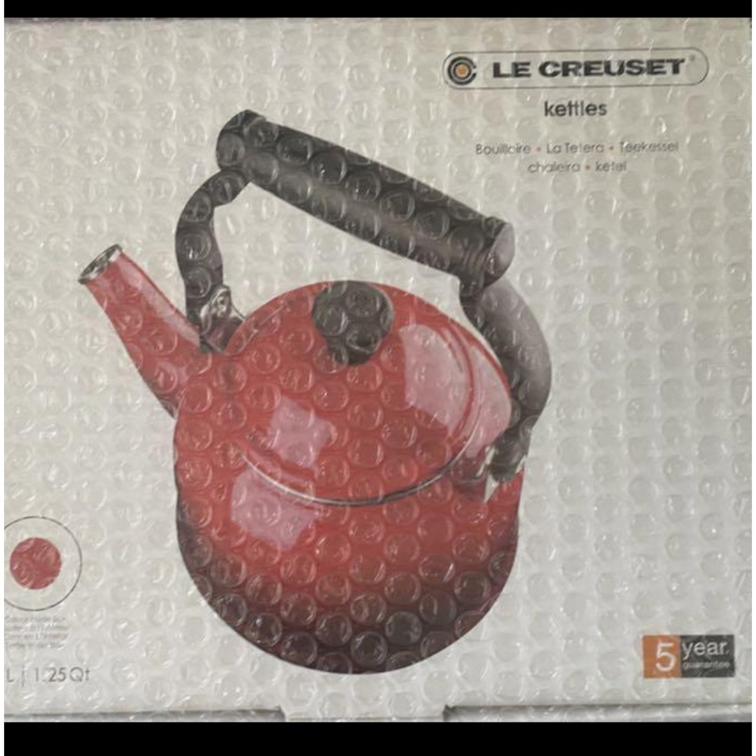 LE CREUSET(ルクルーゼ)の【匿名発送】＜ル・クルーゼ＞ ケトル・デミ　1.1L（チェリーレッド） インテリア/住まい/日用品のキッチン/食器(調理道具/製菓道具)の商品写真