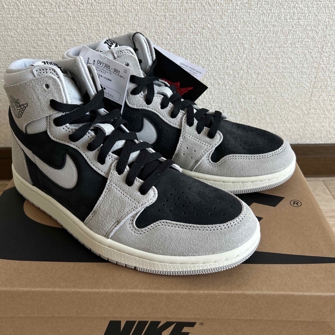 NIKE エアジョーダン1 MID、ズームエアコンフォート2 4