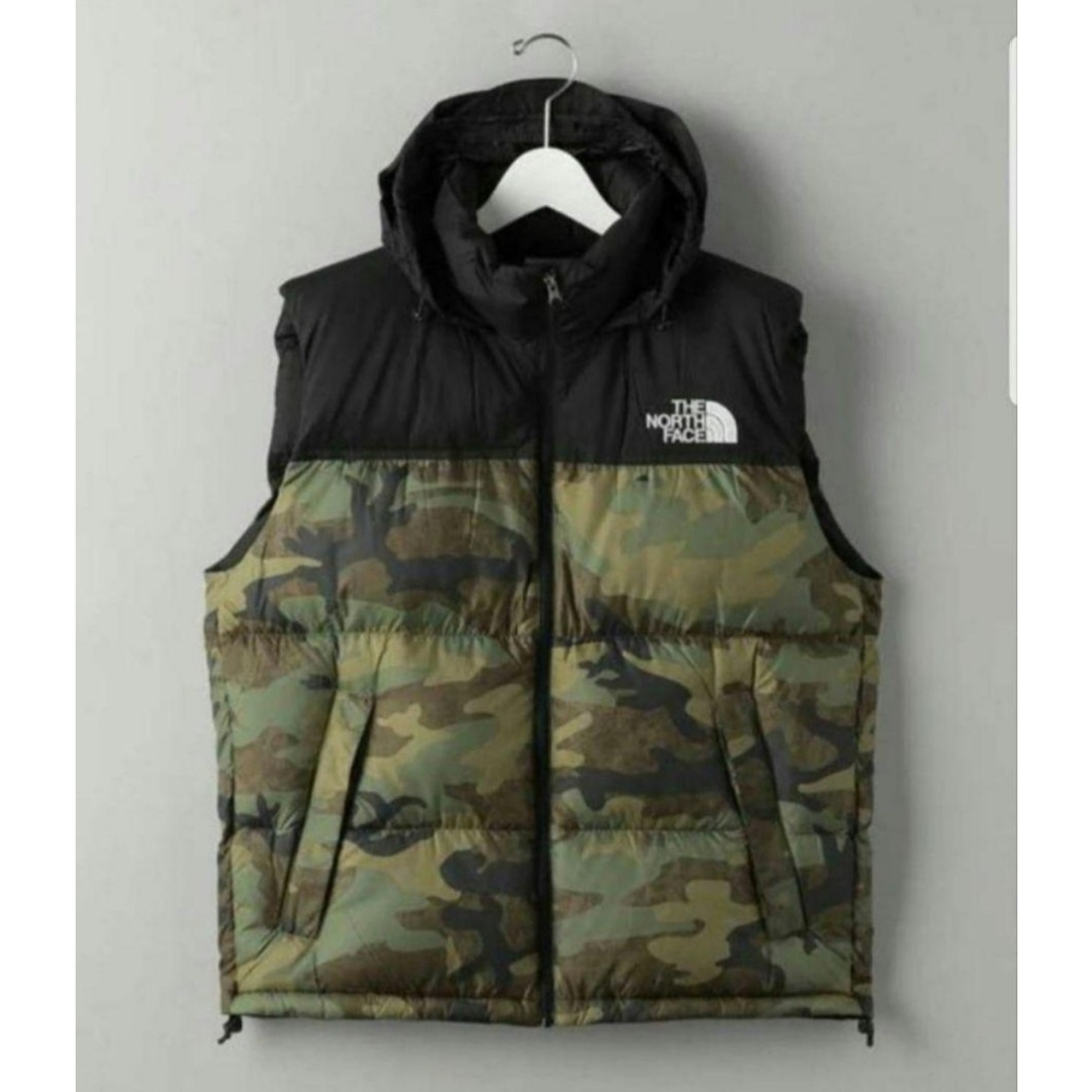 THE NORTH FACE(ザノースフェイス)の新品☆THE NORTH FACE NUPTSE VEST CAMO (S) メンズのジャケット/アウター(ダウンベスト)の商品写真