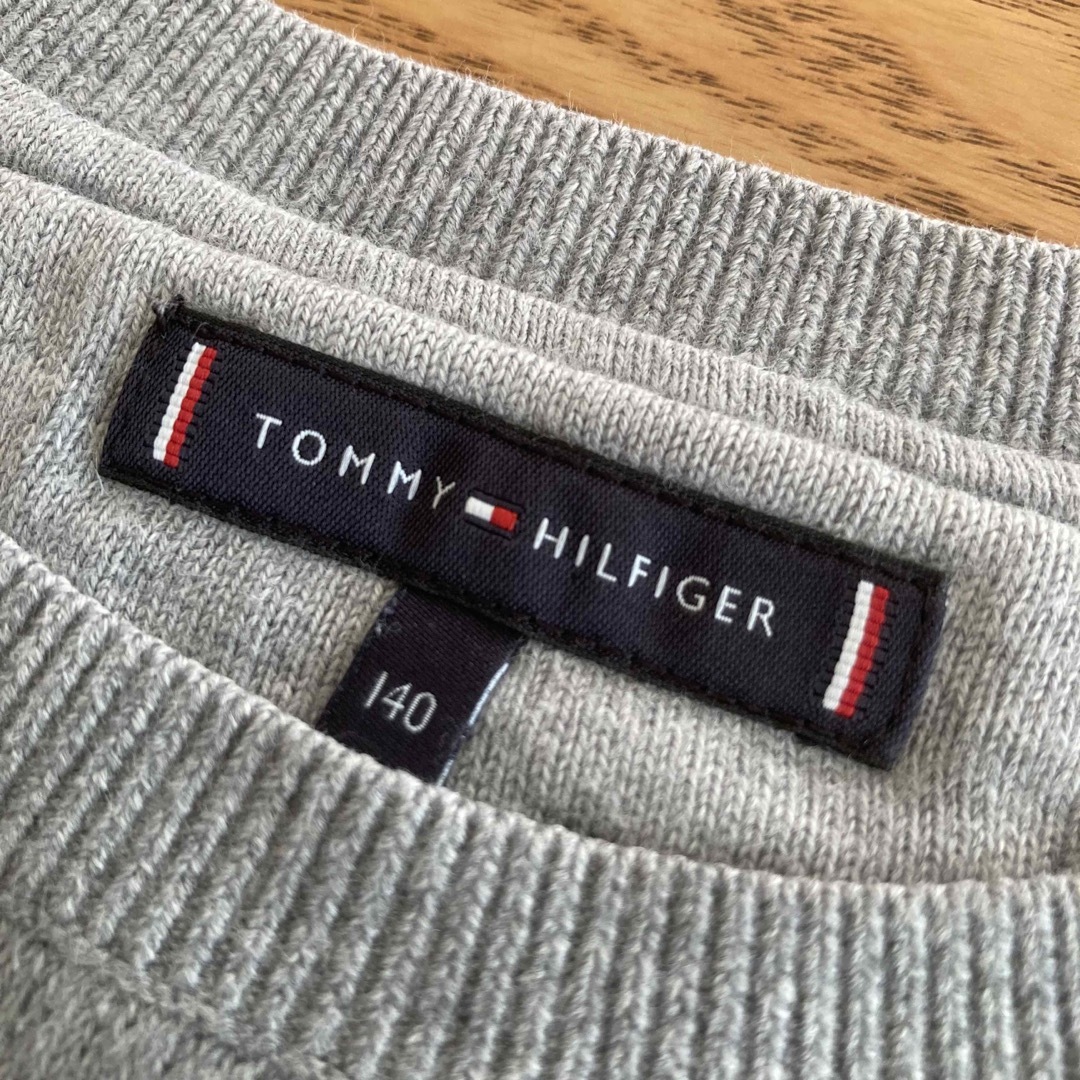 TOMMY HILFIGER(トミーヒルフィガー)のTOMMY HILFIGER トミーヒルフィガー　キッズ　トレーナー キッズ/ベビー/マタニティのキッズ服男の子用(90cm~)(その他)の商品写真