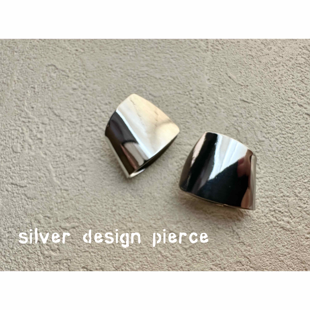 silver design pierce レディースのアクセサリー(ピアス)の商品写真