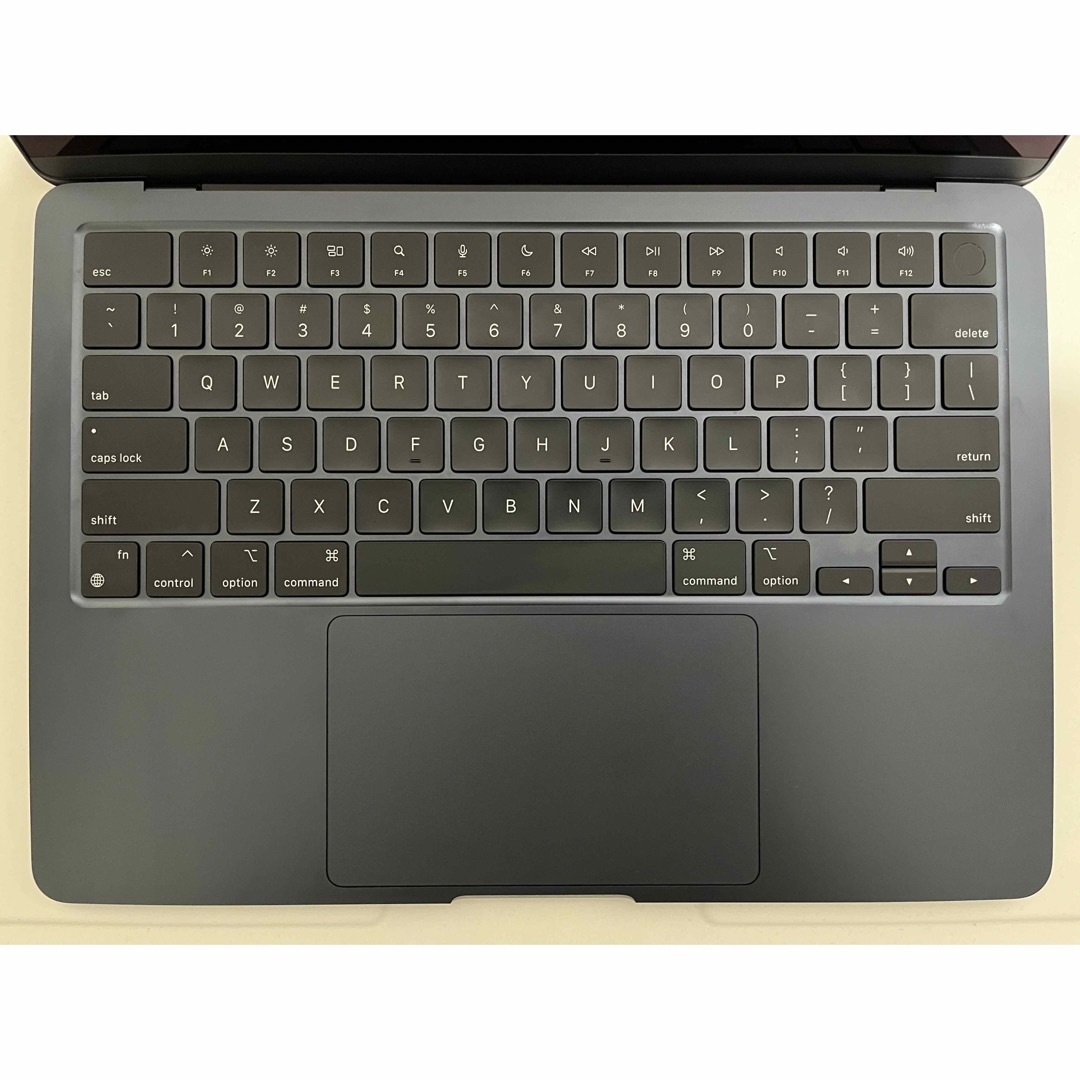 Apple(アップル)のMacBook Air M2 13インチ 16G 512G ミッドナイト US スマホ/家電/カメラのPC/タブレット(ノートPC)の商品写真