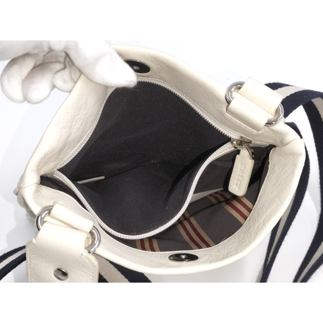 Bally - BALLY ショルダーバッグ レザー ホワイトの通販 by Bally - BALLY ショルダーバッグ レザー ホワイトの通販 by