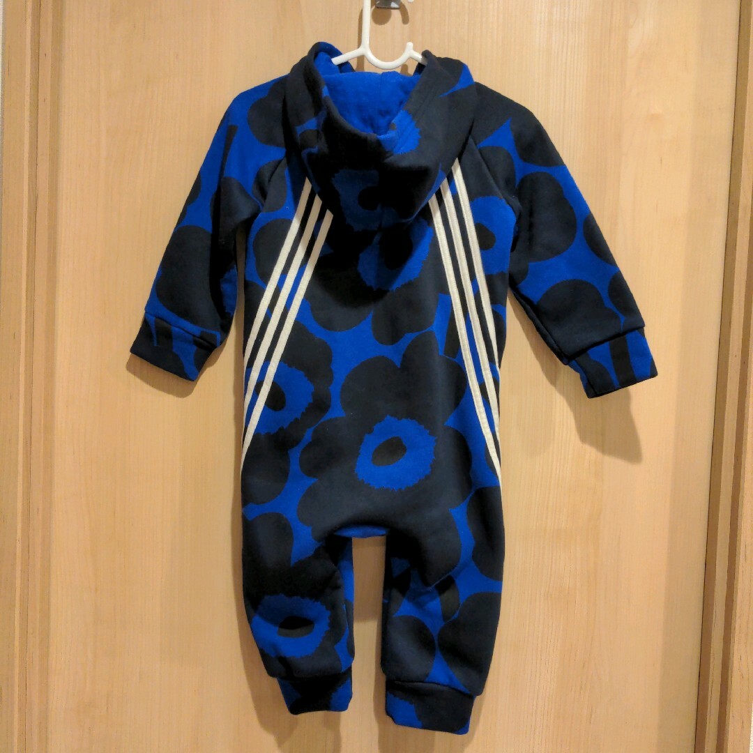 marimekko(マリメッコ)のmarimekko×adidas 裏起毛ロンパース 完売品💎 キッズ/ベビー/マタニティのベビー服(~85cm)(ロンパース)の商品写真