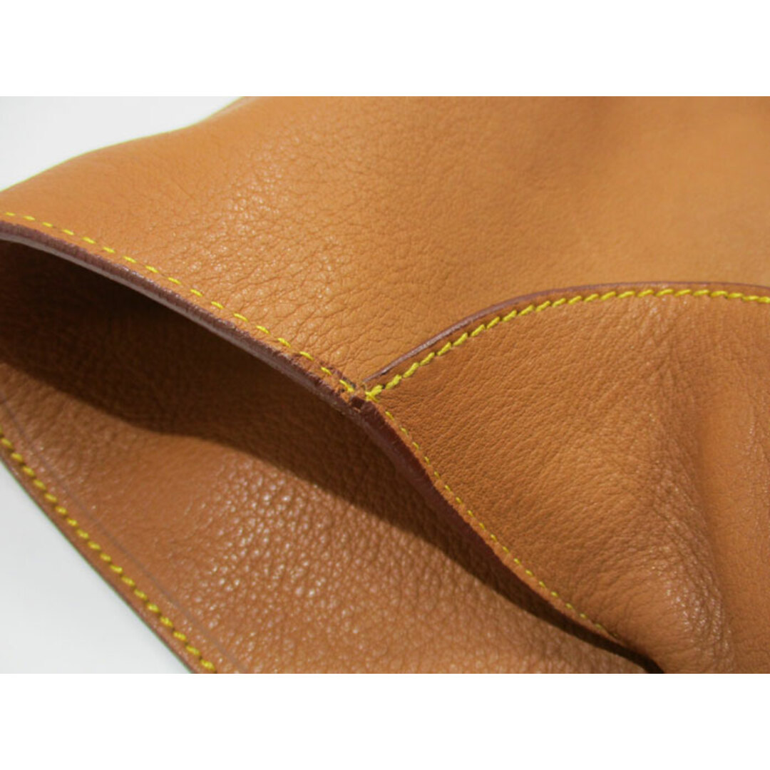 PRADA - PRADA ショルダーバッグ メッセンジャーバッグ レザー PRADA - PRADA ショルダーバッグ メッセンジャーバッグ レザー