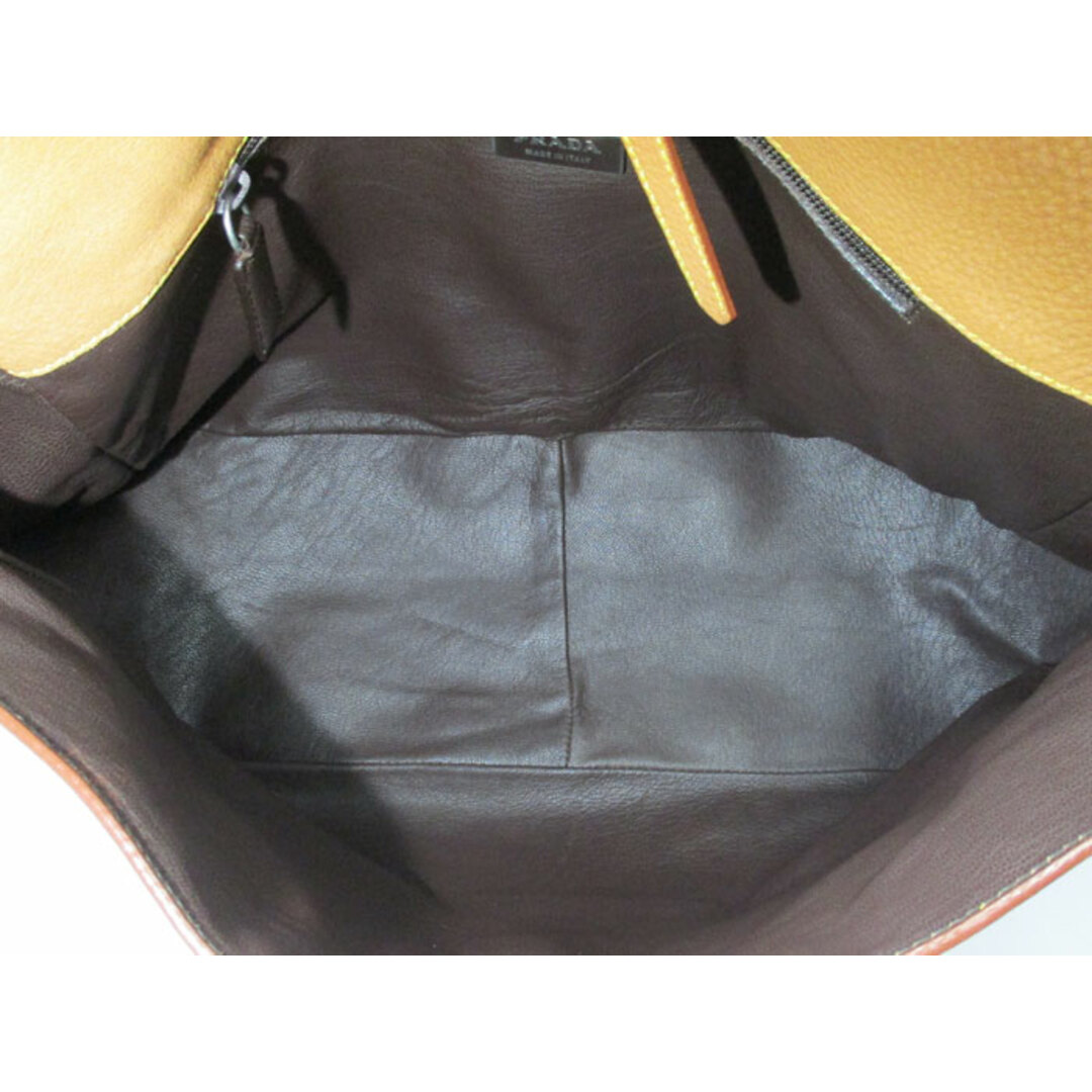 PRADA - PRADA ショルダーバッグ メッセンジャーバッグ レザー PRADA - PRADA ショルダーバッグ メッセンジャーバッグ レザー