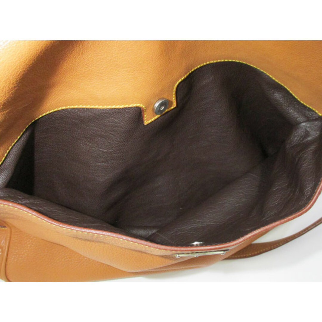 PRADA - PRADA ショルダーバッグ メッセンジャーバッグ レザー PRADA - PRADA ショルダーバッグ メッセンジャーバッグ レザー