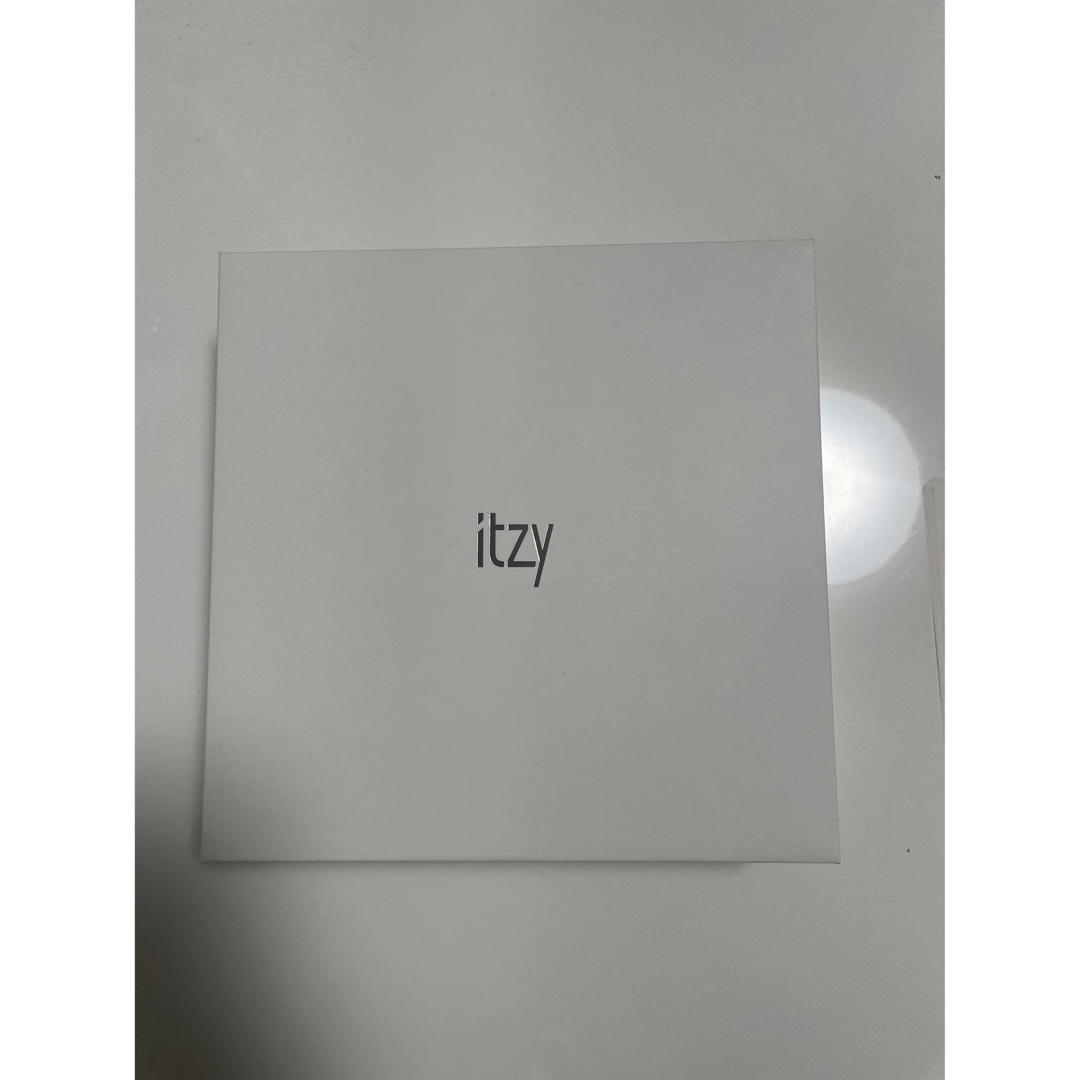 ITZY(イッチ)のITZY ペンライト エンタメ/ホビーのCD(K-POP/アジア)の商品写真