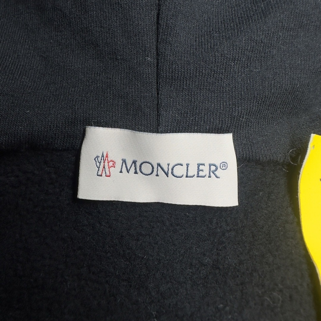 MONCLER(モンクレール)のMONCLER GINIUS アーチロゴ ジップアップ フーディー L ブラック メンズのトップス(パーカー)の商品写真