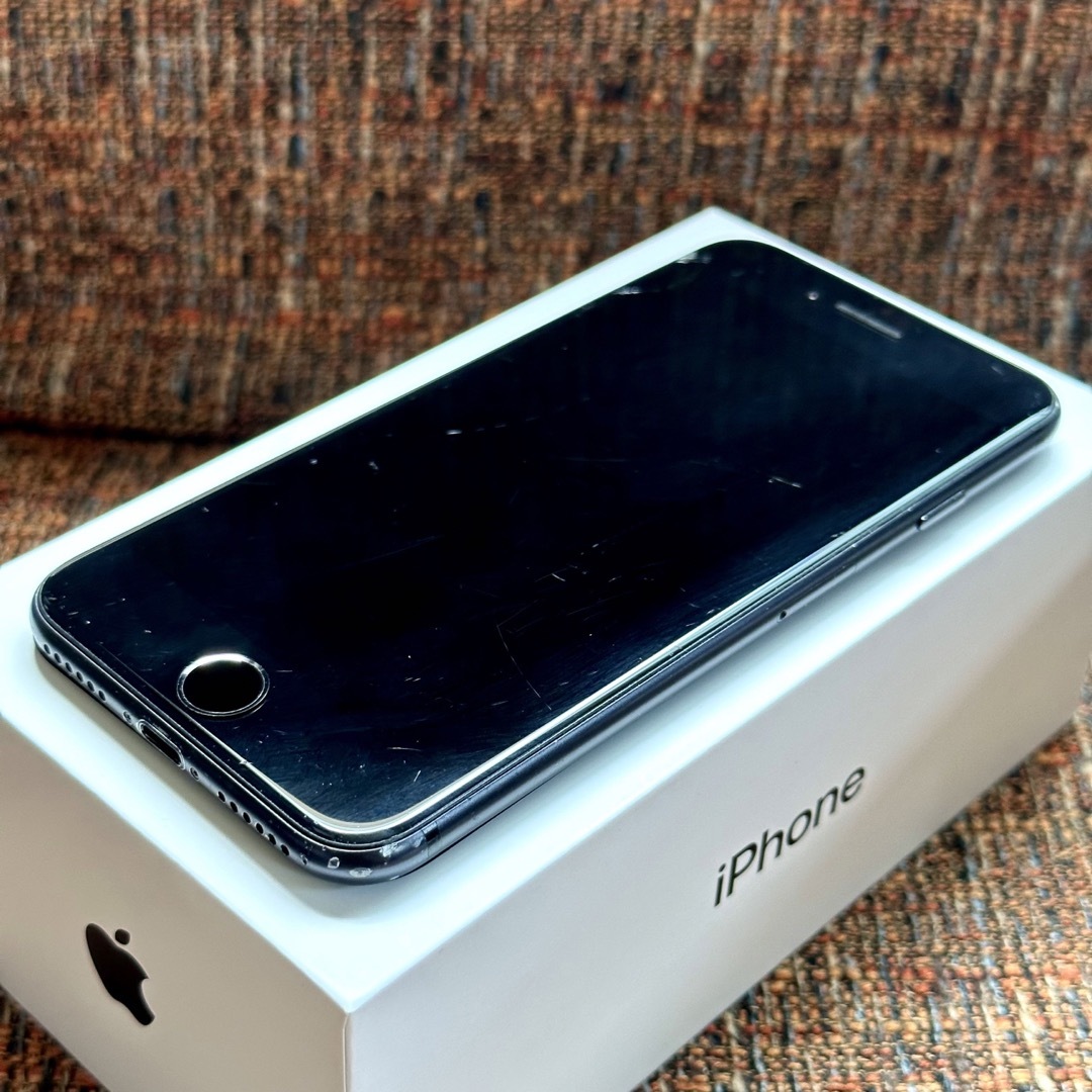 iPhone - 【海外版】iPhone SE 第2世代 (SE2) 128GB シャッター音無し