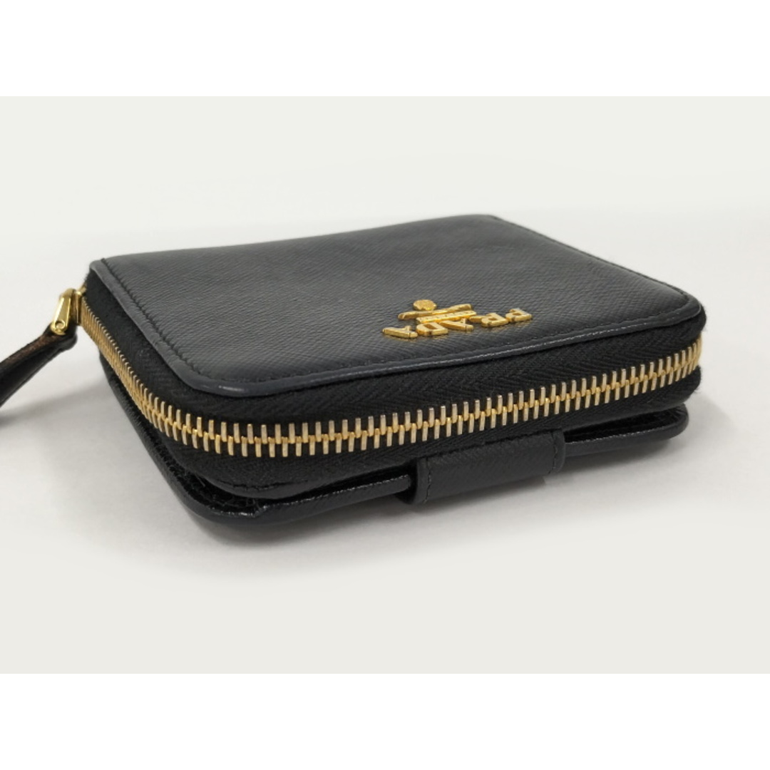 PRADA ラウンドファスナー 二つ折り財布 サフィアーノ レザー ブラック PRADA ラウンドファスナー 二つ折り財布 サフィアーノ レザー ブラック