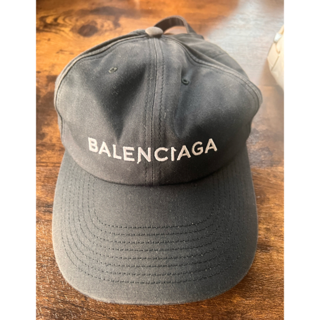 PIGALLEBALENCIAGA ロゴ キャップ ブラック　L59