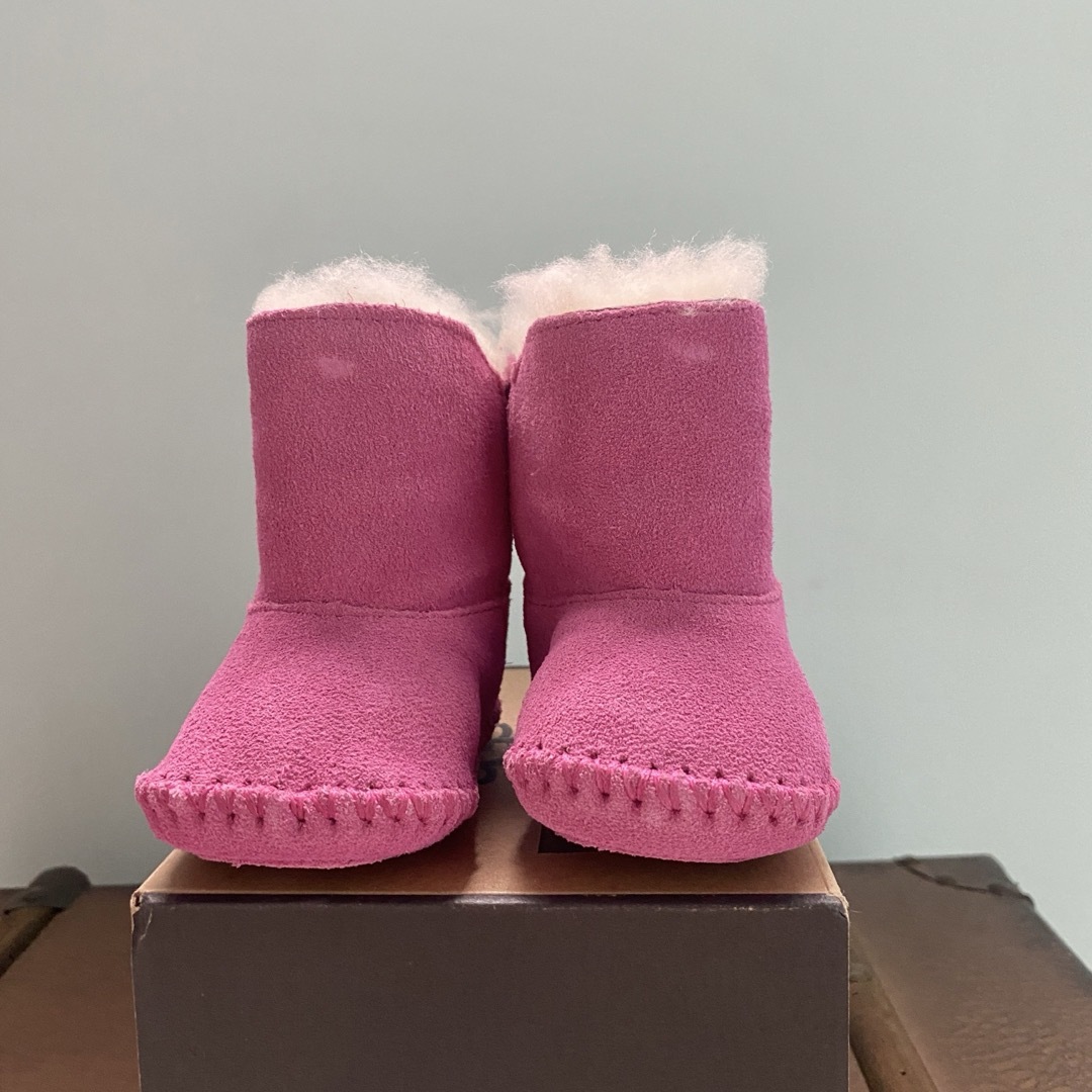 新品 UGG ベビークラシック プリンセスピンク 6か月 0/1 9cm